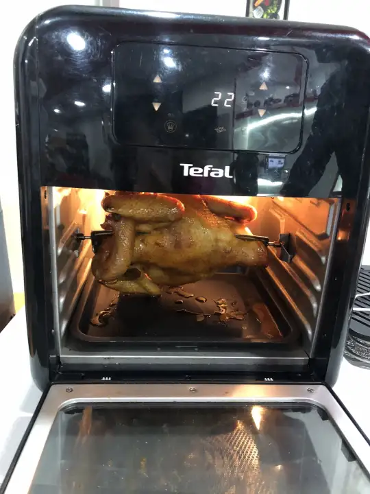 Tefal FW501815 có công suất cực lớn mặc dù kích thước tương đương nhau