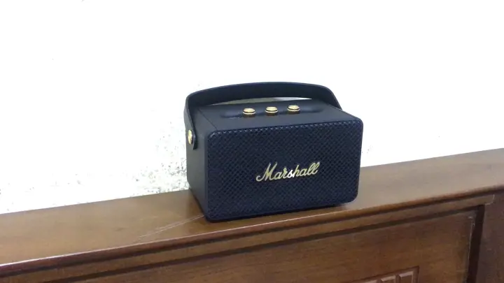Marshall M10 Portable Bluetooth Speaker  A Grade